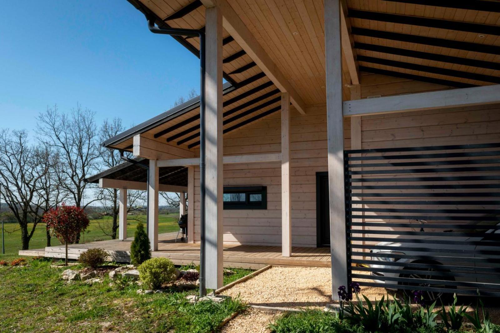 Maison Ecologique De Qualite Superieure Monflanquin Exterior photo